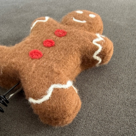 Pottery Barn Gingerbread Tree Topper - Picture 10 of 11